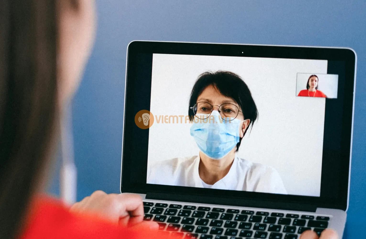 Việc tham khảo ý kiến bác sĩ hoặc chuyên gia y tế là rất quan trọng