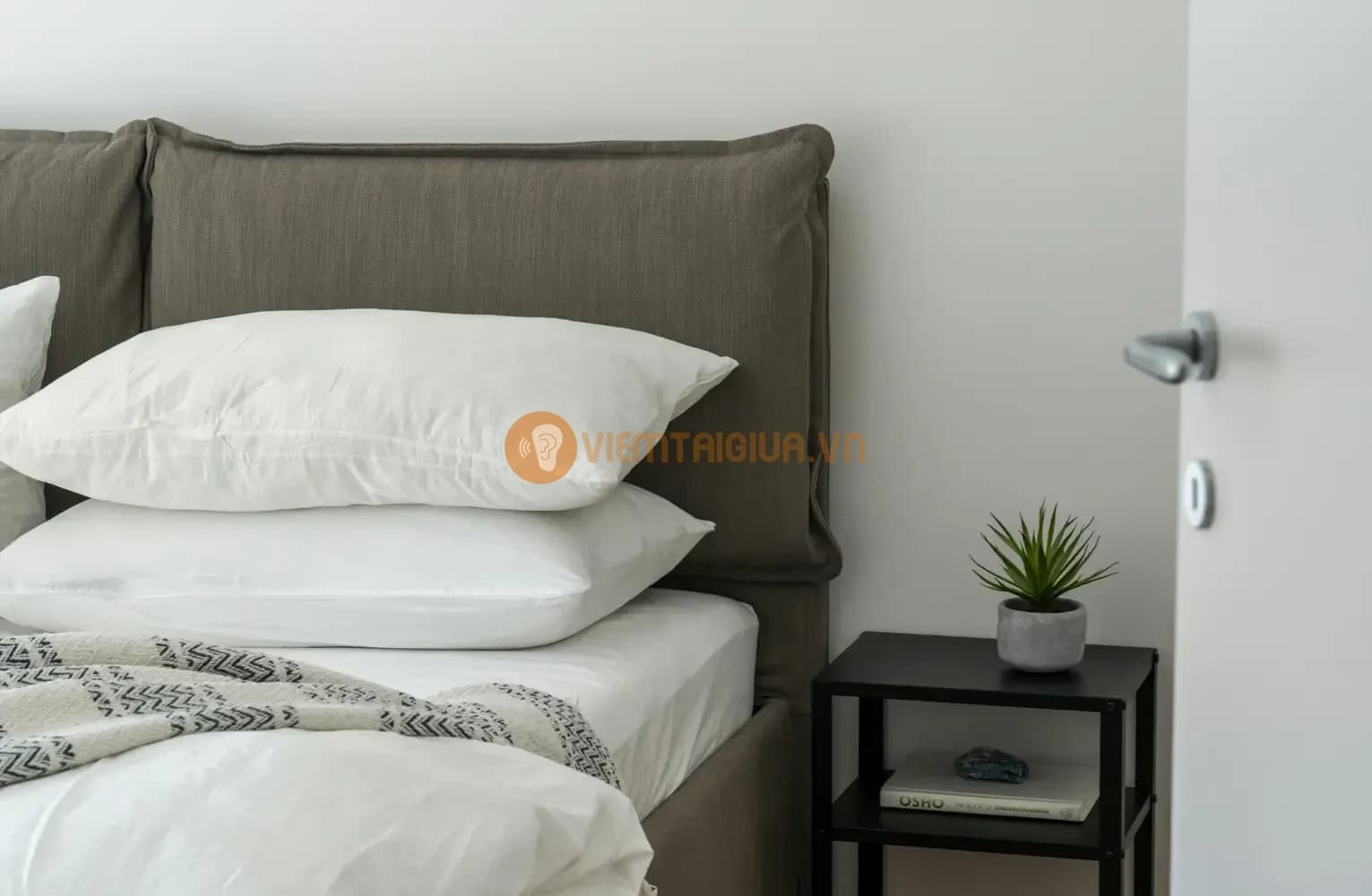 Loại vắc xin ảnh hưởng tới quyết định có nên tiêm trong khi đang bị viêm tai giữa hay không