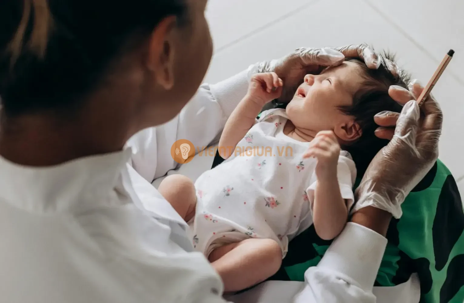 Bác sỹ có thể chỉ định thêm thuốc nhỏ tai nếu cần thiếttrọng