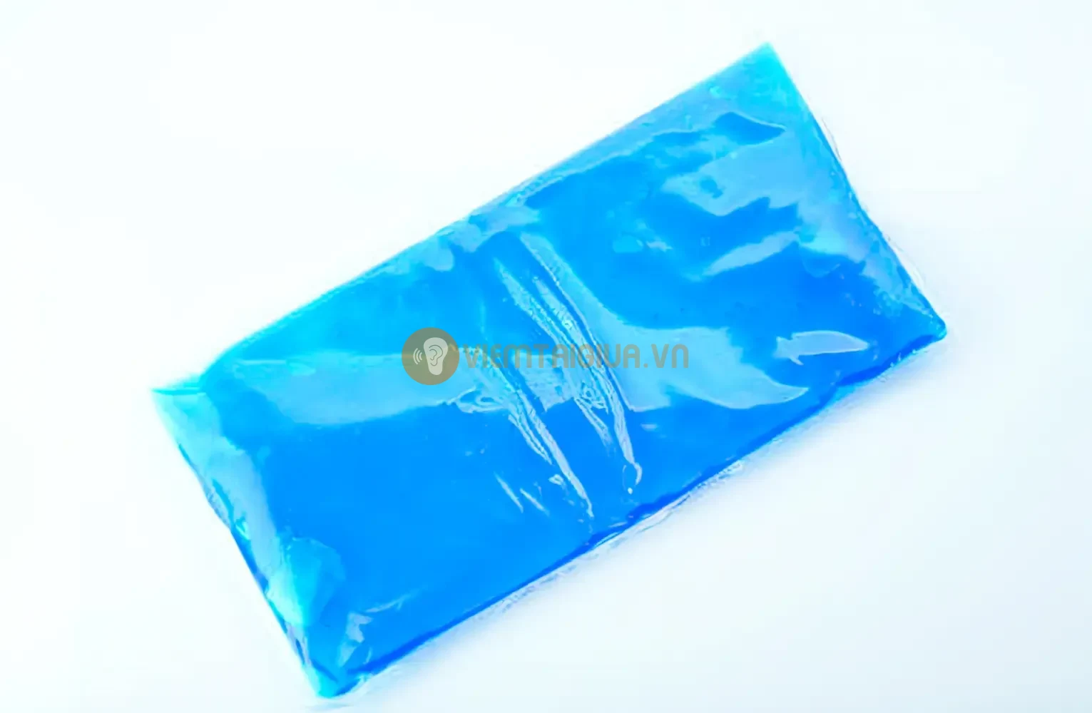Chườm nóng và chườm lạnh và phương pháp giảm đau viêm tai giữa phổ biến