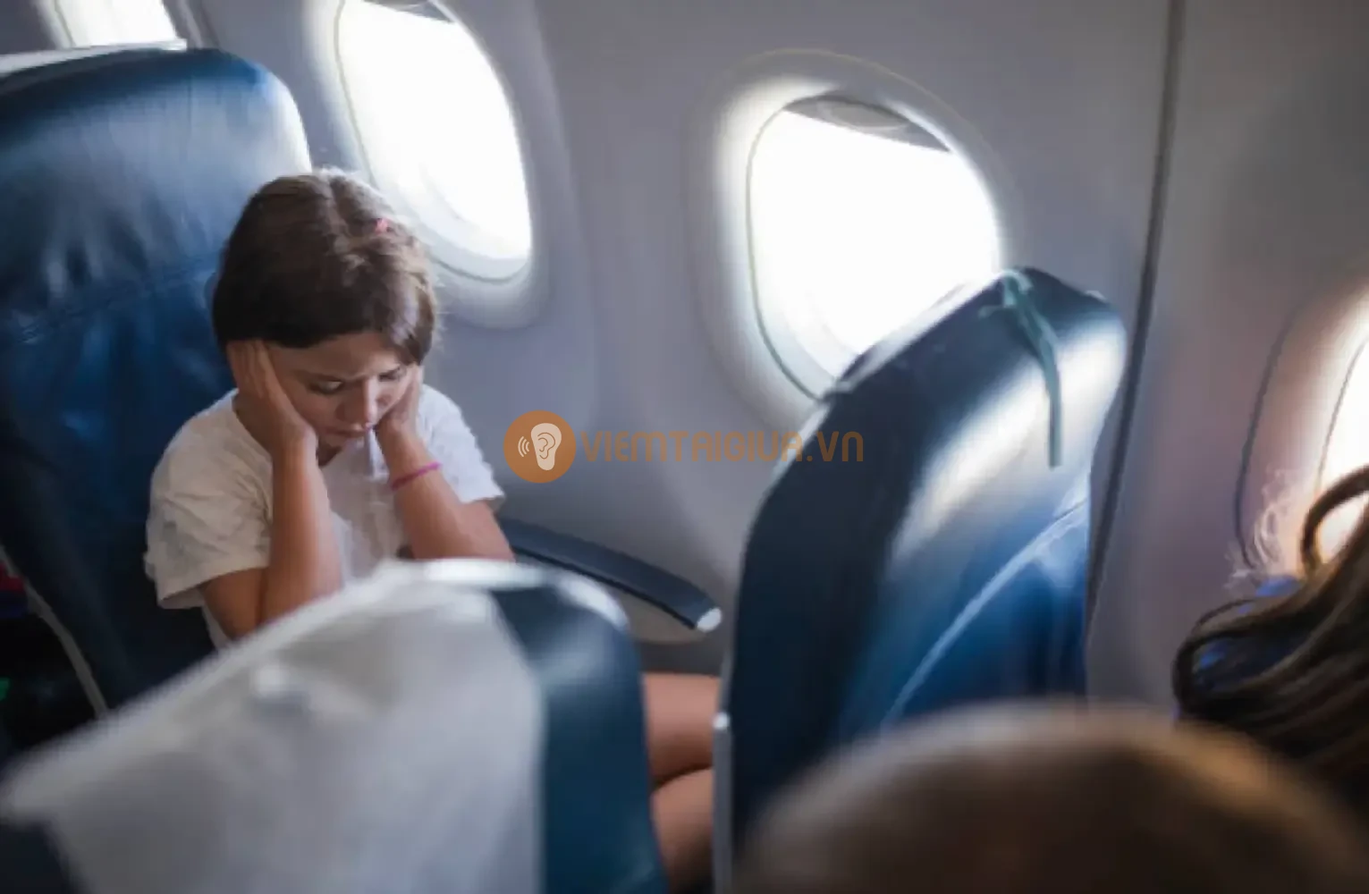 Chức năng chính của ông Eustachian là cân bằng áp suất, chính vì vậy mất cân bằng áp suất thường ảnh hưởng tới eustachian