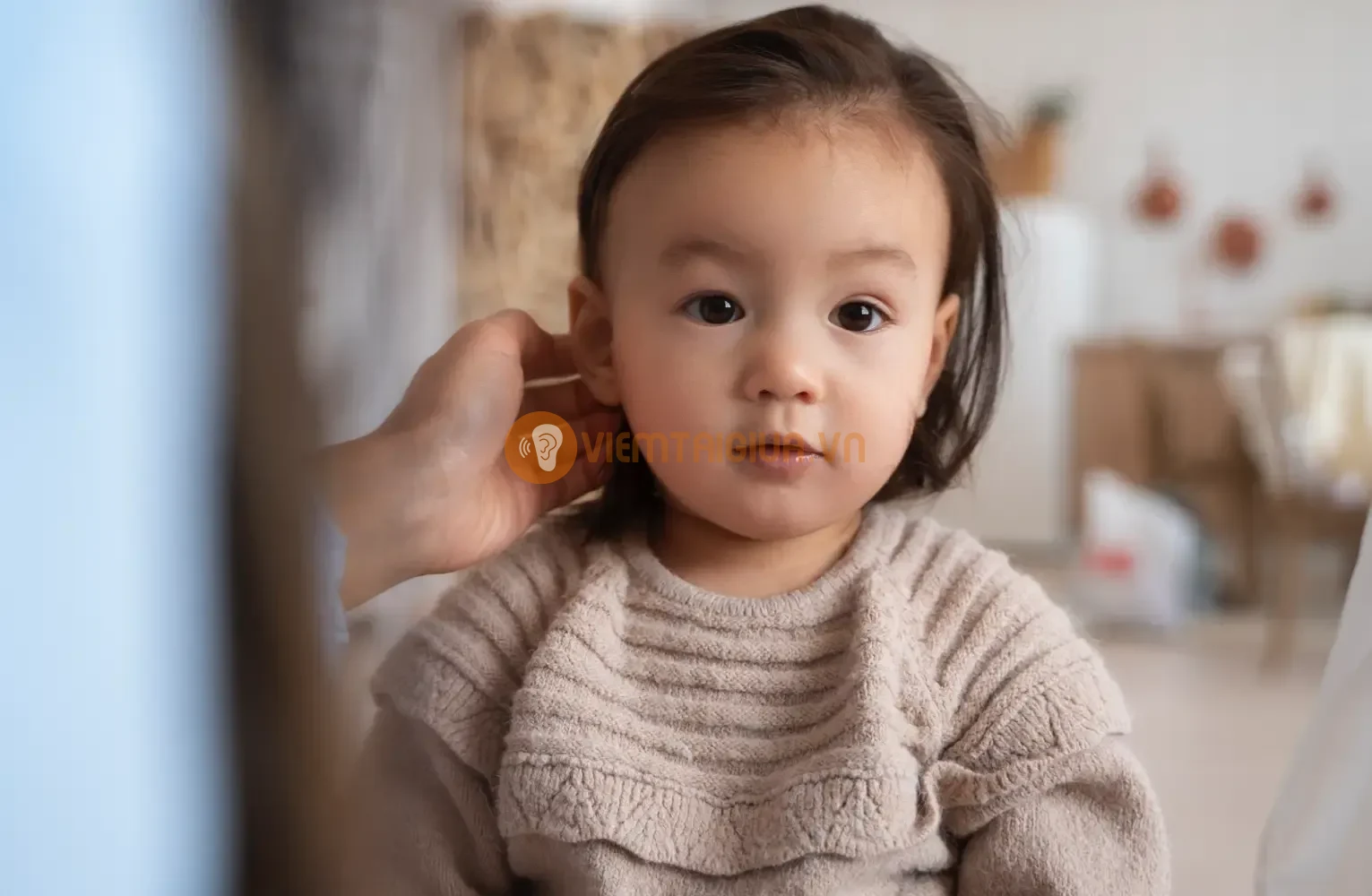 Nhiễm trùng mũi cũng dẫn đến viêm tai giữa, chính vì vậy cần điều trị mũi trước khi điều trị tai
