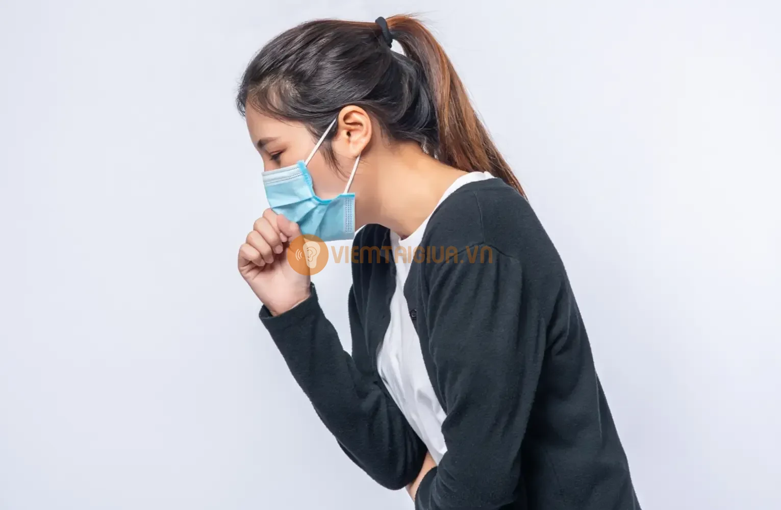 Ho có thể là ho khan hoặc ho có đờm