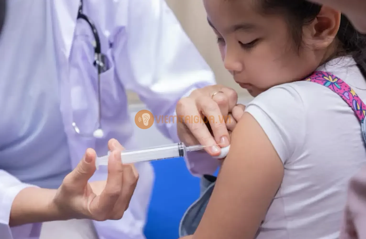 Có nhiều lợi ích khi tiêm phòng viêm tai giữa cho trẻ