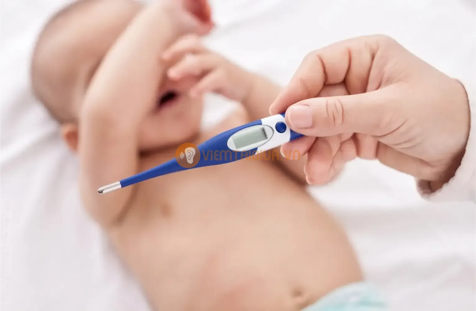 Sau khi nguyên nhân viêm nhiễm được loại bỏ thân nhiệt của trẻ sẽ trở về mực bình thường