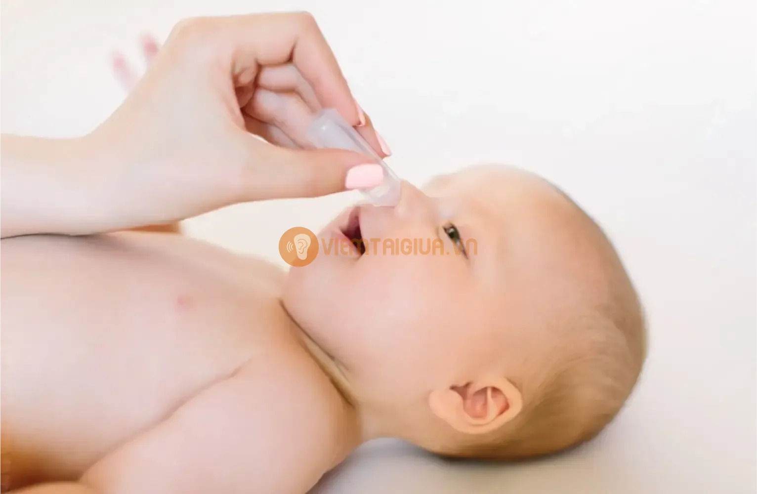Rửa mũi là phương pháp hiệu quả trong vệ sinh đường hô hấp, tuy nhiên cần sử dụng đúng cách đề phòng biễn chứng viêm tai giữa