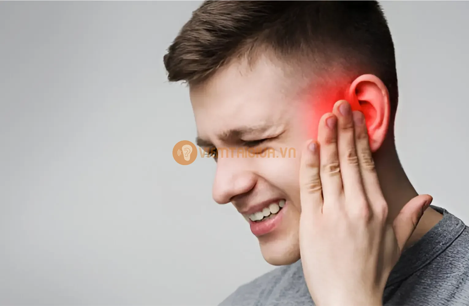 Viêm tai giữa và viêm tai ngoài là hai bệnh lý phổ biến ở trẻ nhỏ