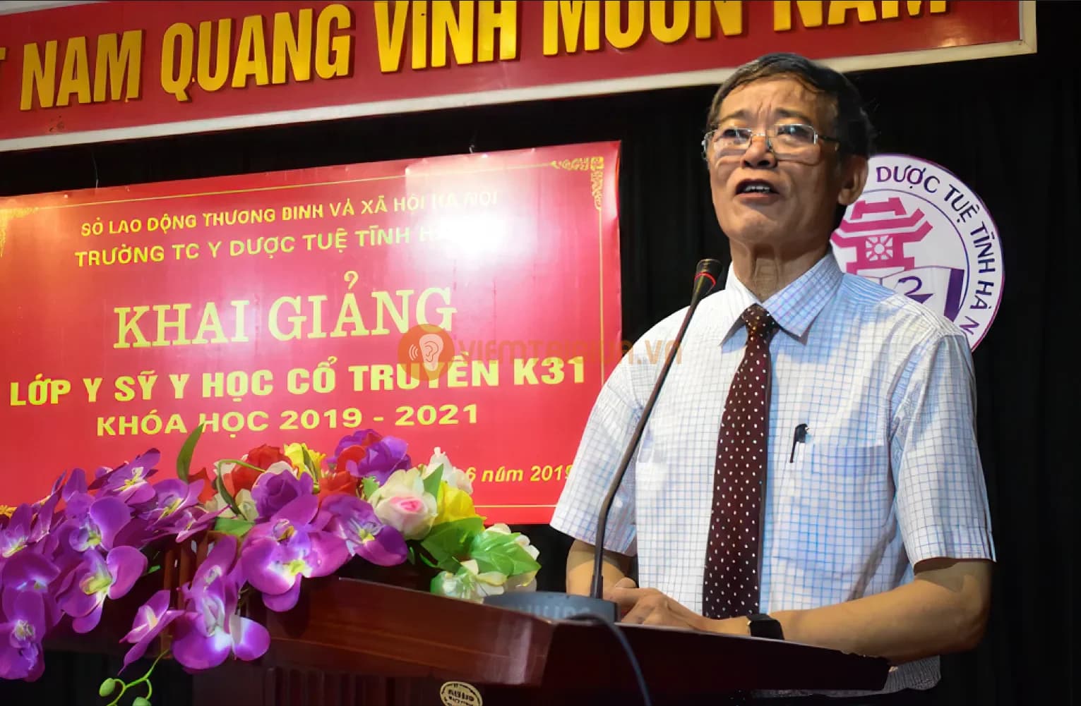TTƯT.PGS.TS Lê Lương Đống còn là một người thầy tâm huyết, đã cống hiến cả cuộc đời cho sự nghiệp giảng dạy và đào tạo các thế hệ bác sĩ