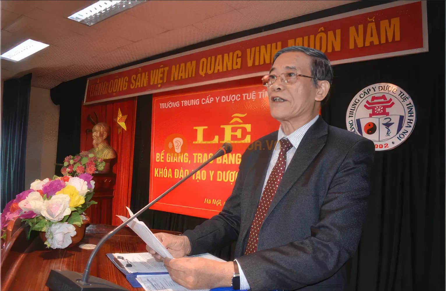 Lê Lương Đống nguyên là Vụ trưởng Vụ Y học cổ truyền – Bộ Y tế